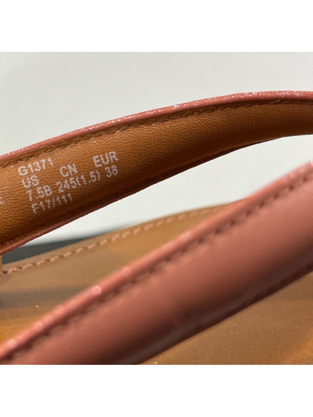 COACH TEA ROSE LEATHER FLIP FLOP - Picture 6 of 13
